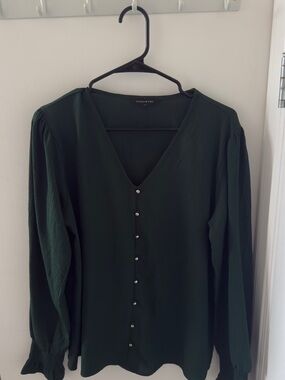 Chemistry Forest Green V-Neck Button-Front Blouse